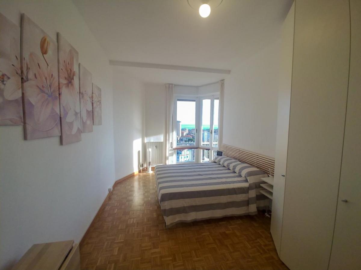 Super Vista Al Grattacielo Di Lavagna Apartment Exterior foto